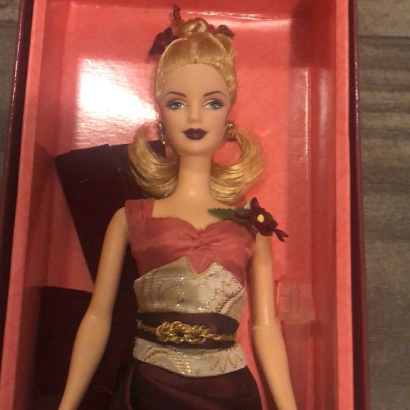 Rare Exotic Intrigue collectible Barbie - Picture 16 of 17